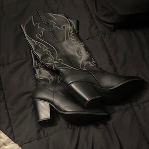 Black Western-Style Women's Boots